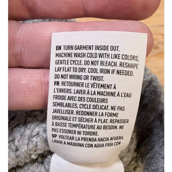 American Eagle Buttoned Boxy Cardigan Sweaters Size XS Oversized Gray Green Cozy - Picture 10 of 16